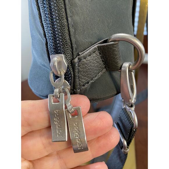 Baggallini Gray Metro Backpack Adjustable Shoulder Straps - Picture 6 of 11
